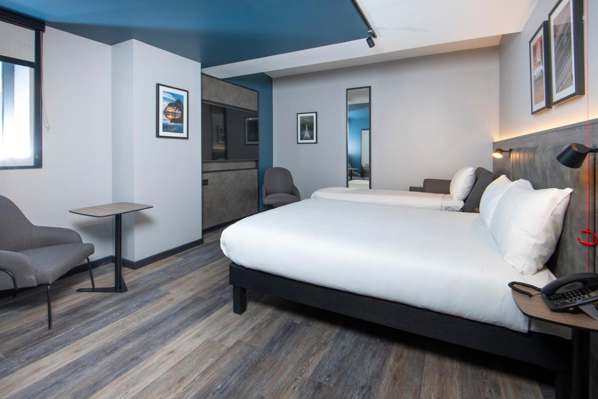 Ibis Styles London Gatwick Airport Hotel Crawley  Ngoại thất bức ảnh
