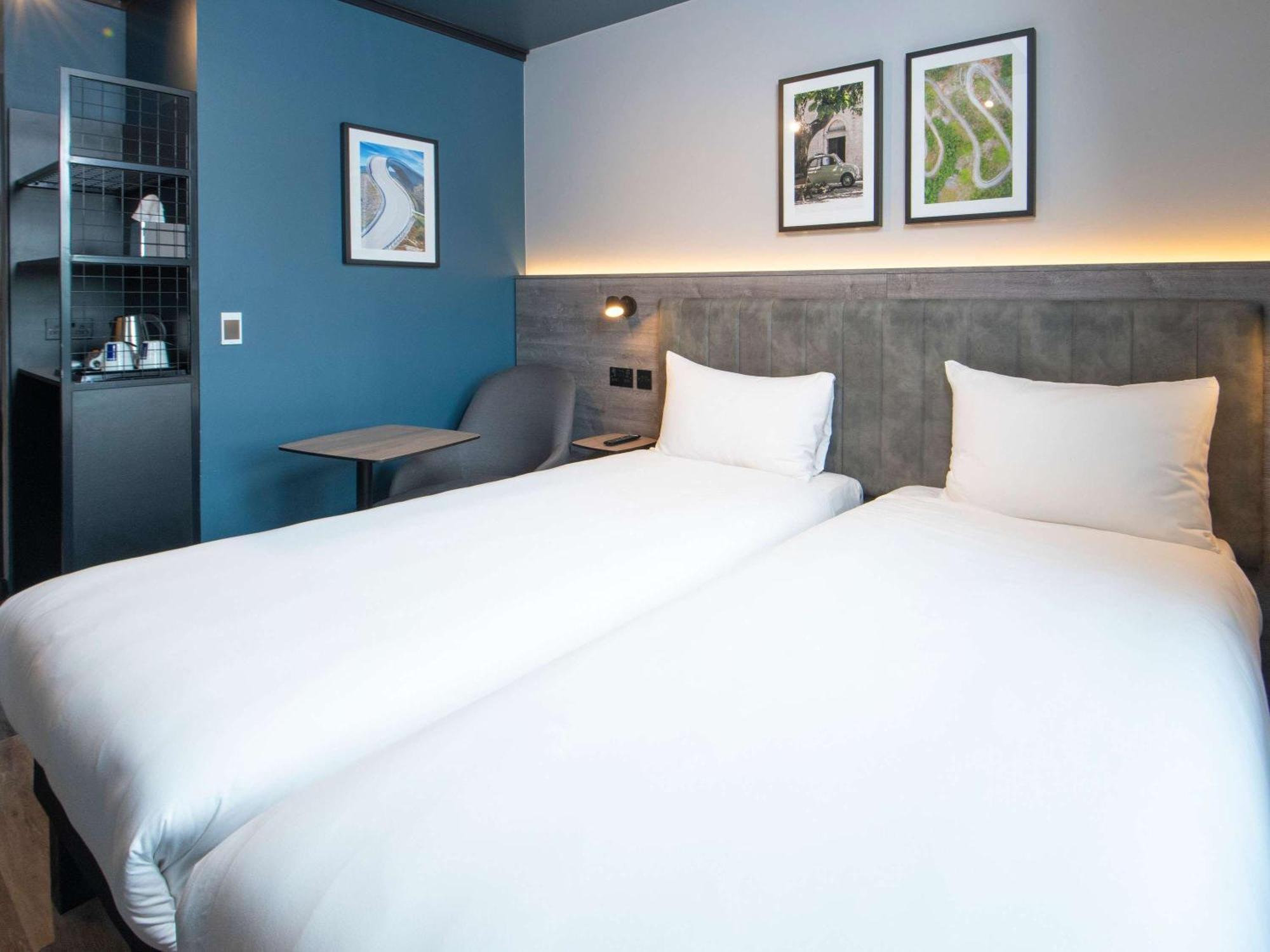 Ibis Styles London Gatwick Airport Hotel Crawley  Ngoại thất bức ảnh